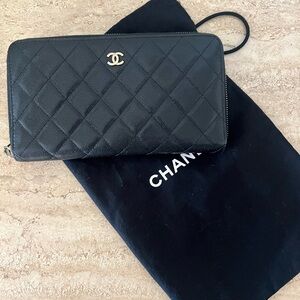 CHANEL Caviar Quilted Large Gusset Zip Around Organizer Wallet Black